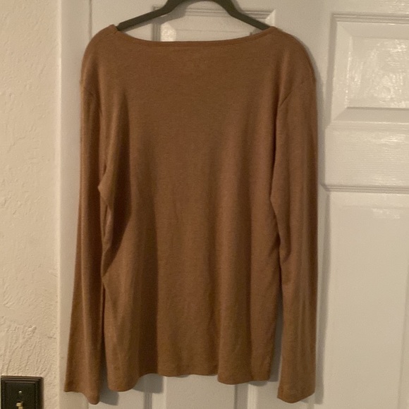 Jones New York Sport Large Petite.  Long sleeve soft material.Perfect - Picture 4 of 5